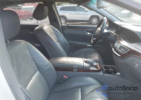 2007 Mercedes-Benz S 550 z USA, uszkodzony, nr VIN WDDNG71X47A034720